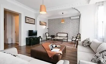 Lab Taksim 15 מלון