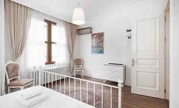 タクシム 15 スイーツ ホテル