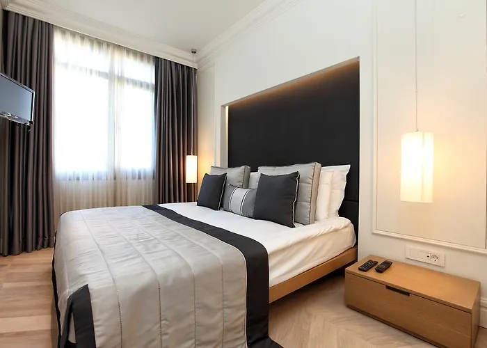 Hotel Lab Taksim 15 3*